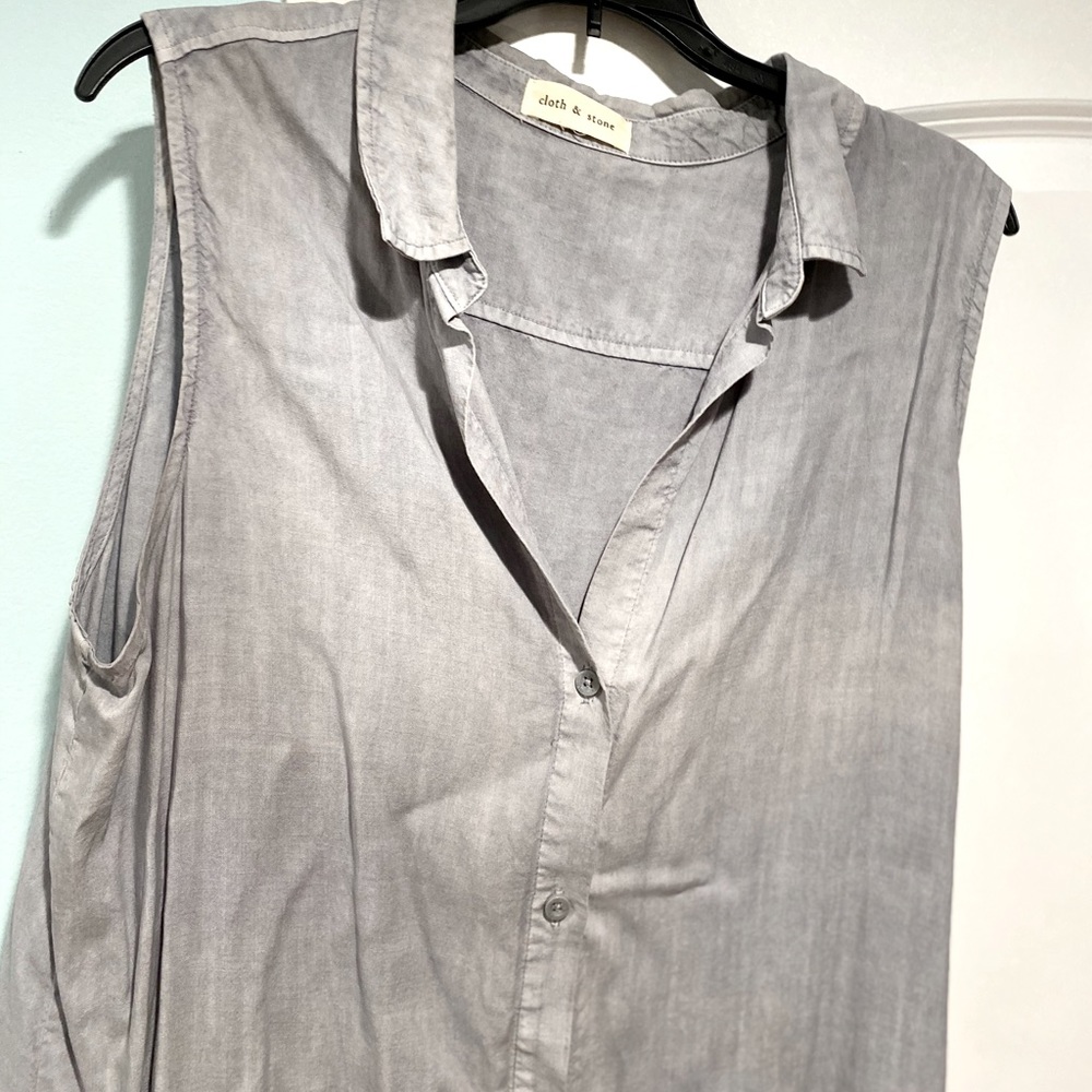 Sleeveless Cardigan button-up